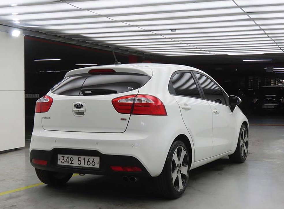 기아 프라이드 5DR 1.6GDI 프레스티지 사진 4