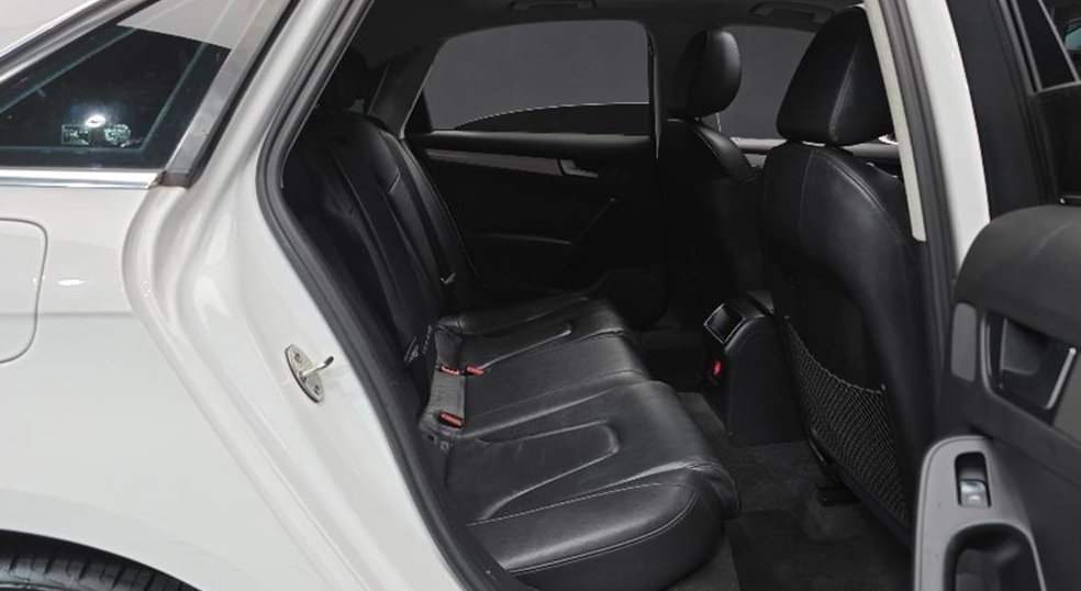 아우디 A4 2.0 TDI 사진 11