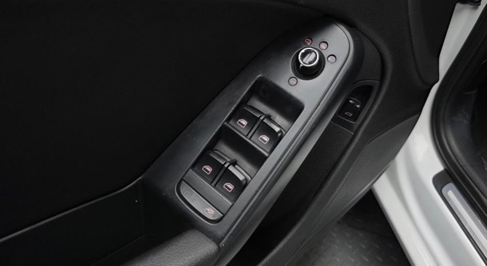 아우디 A4 2.0 TDI 사진 16