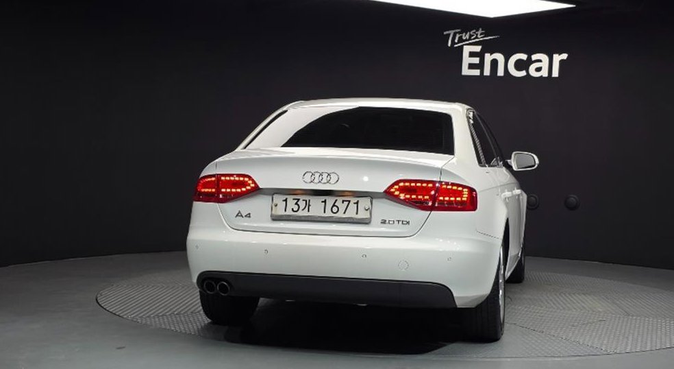 아우디 A4 2.0 TDI 사진 4