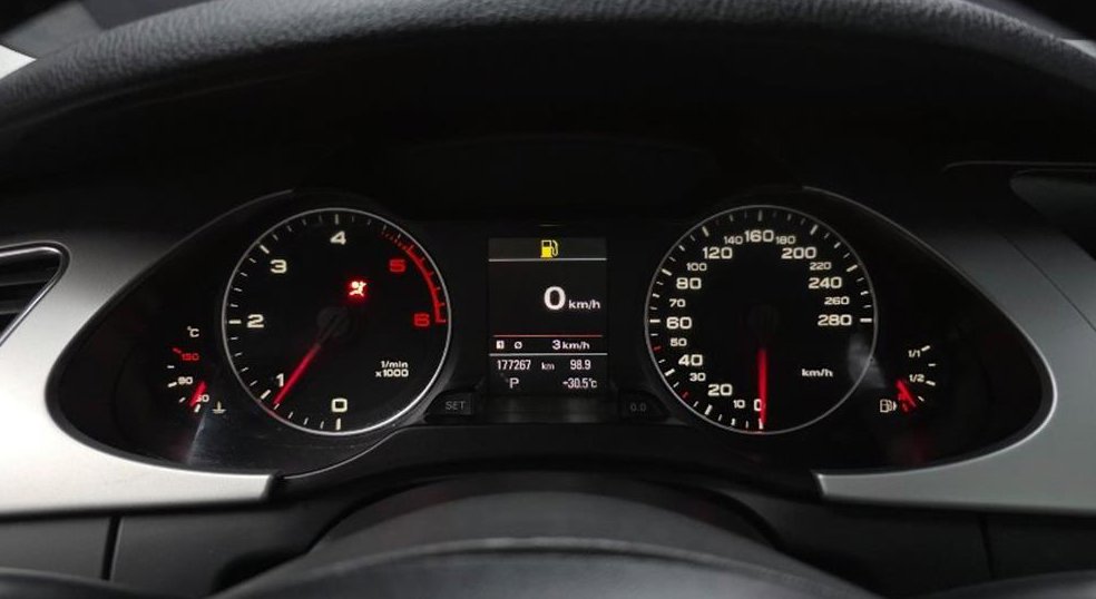 아우디 A4 2.0 TDI 사진 8