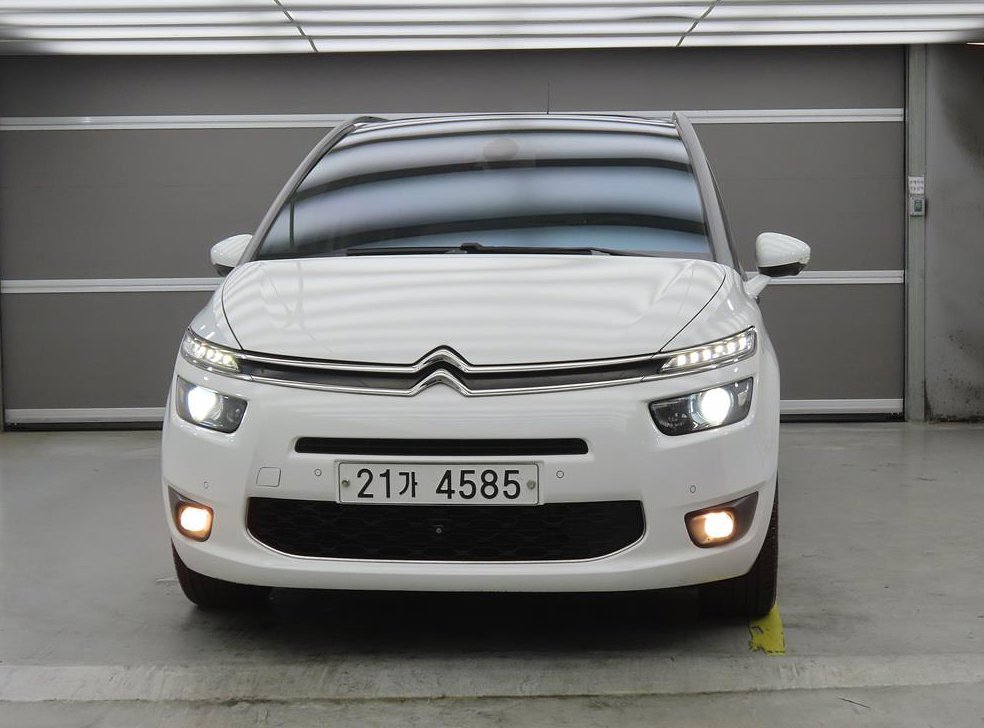 시트로엥 C4 2.0 B-HDI 샤인 사진 2