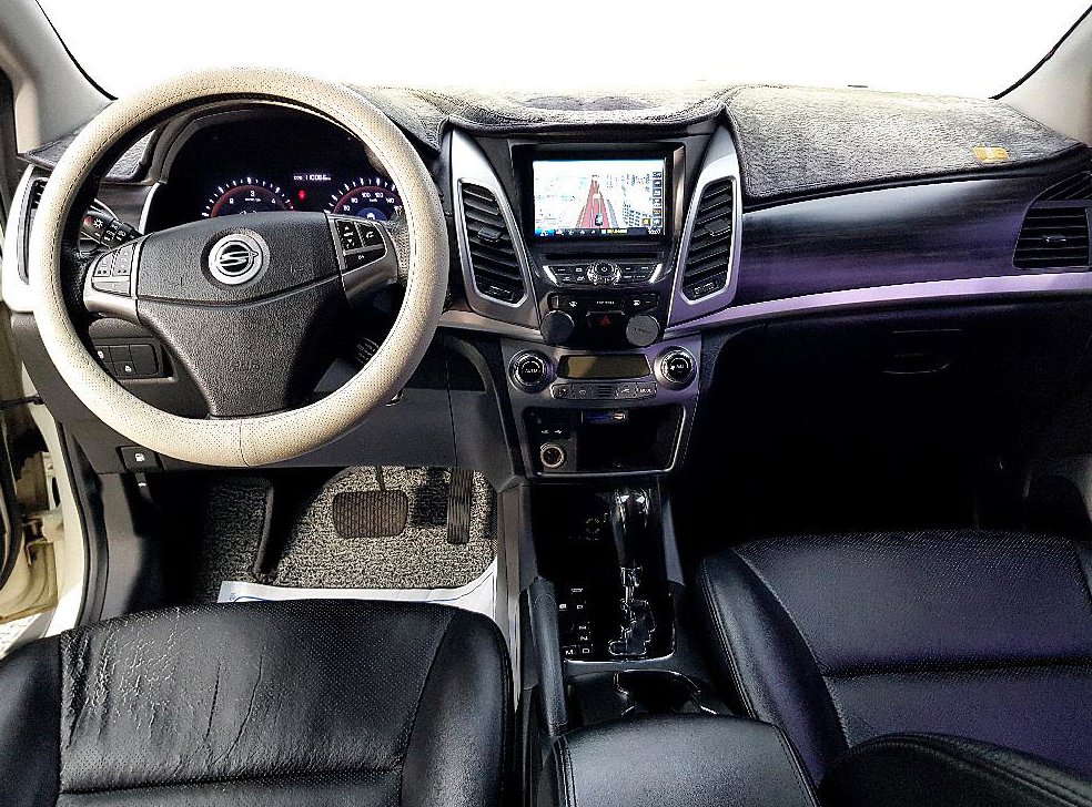 KG모빌리티(쌍용)  코란도 4WD 2.0 CVT 사진 5