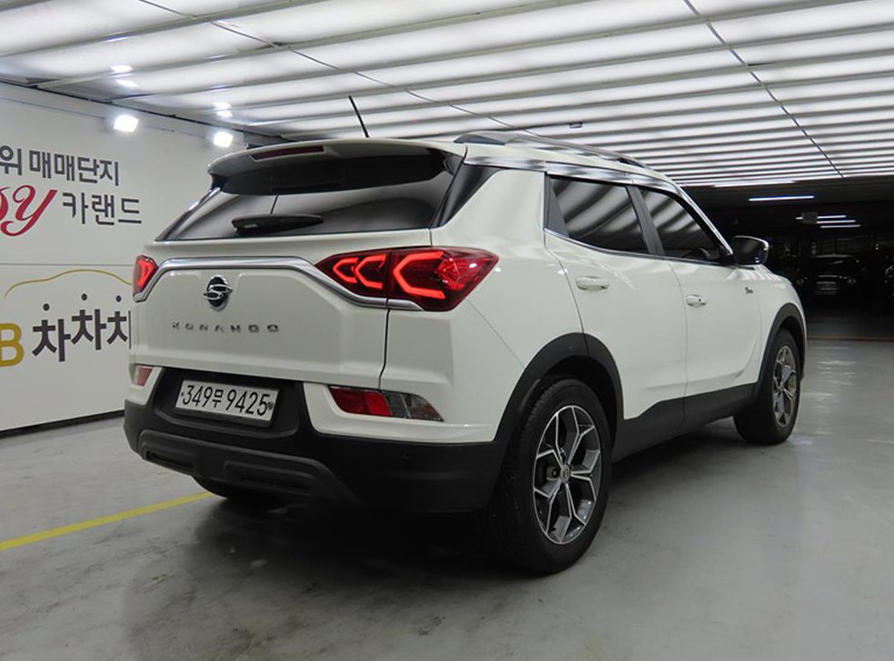 KG모빌리티(쌍용)  코란도 2WD 가솔린 1.5 C5 플러스 사진 4