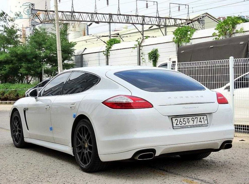 포르쉐 파나메라 3.6 AWD 사진 3