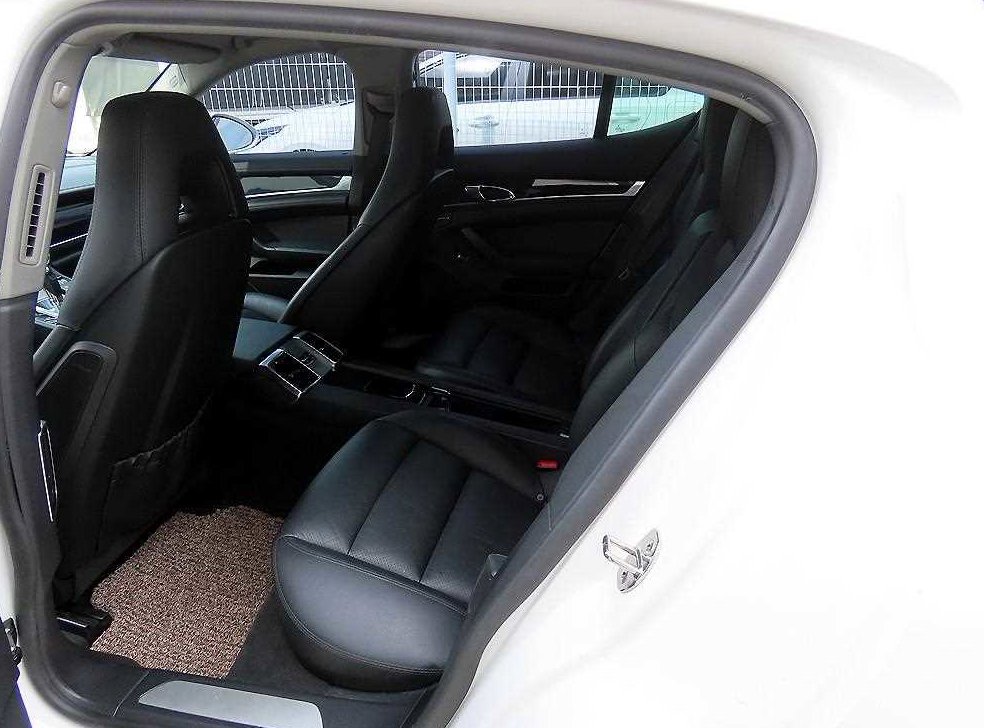 포르쉐 파나메라 3.6 AWD 사진 6