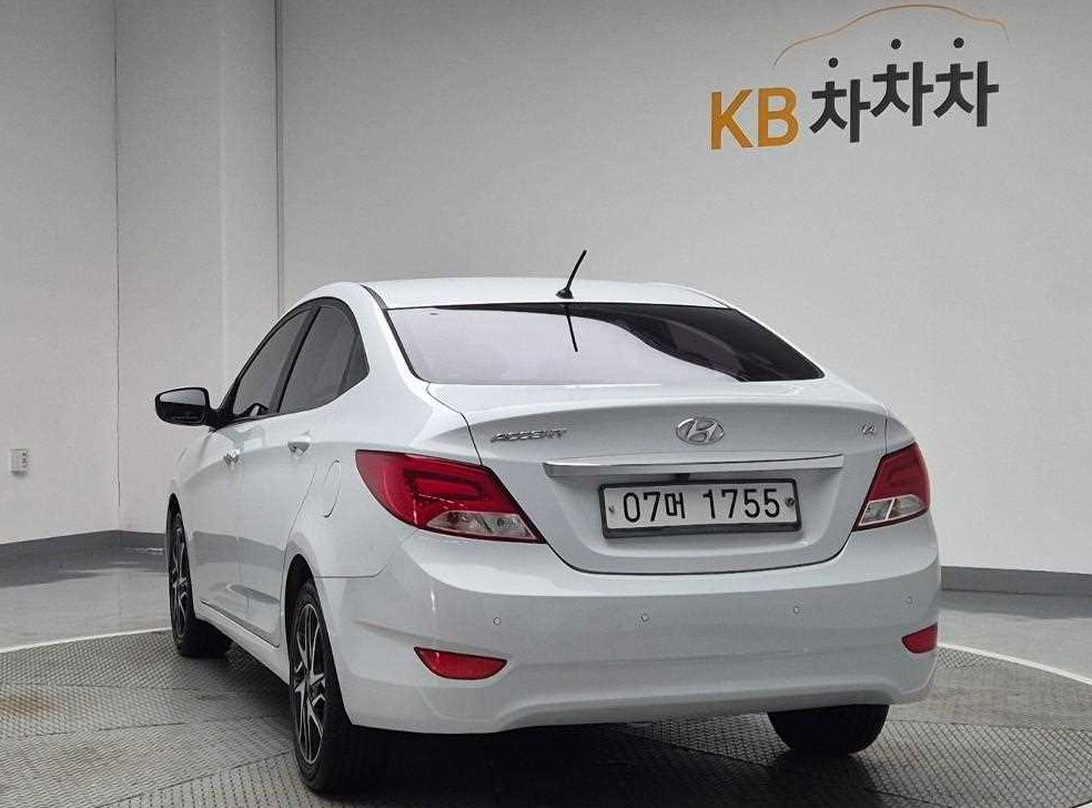 현대 엑센트 1.4VVT 프리미엄 사진 2