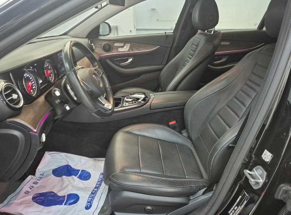 벤츠 E 클래스 E300 4MATIC 익스클루시브 스텐다드 사진 11