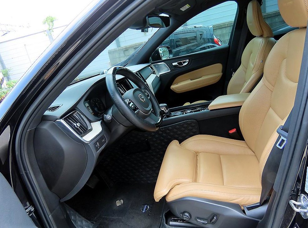 볼보 XC60 T6 AWD 인스크립션 사진 5