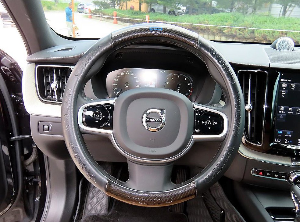 볼보 XC60 T6 AWD 인스크립션 사진 8