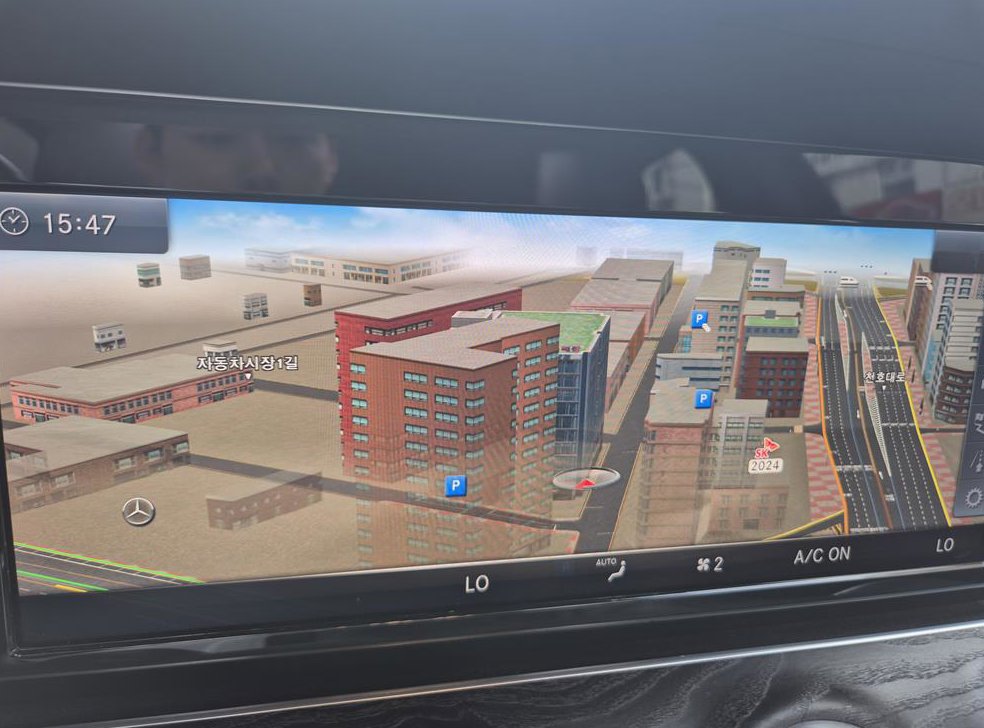 벤츠 E 클래스 E220d 아방가르드 사진 9
