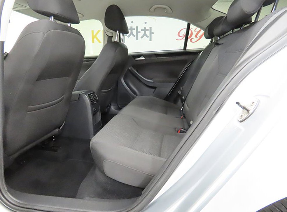폭스바겐 제타 1.6 TDI 블루모션 사진 6