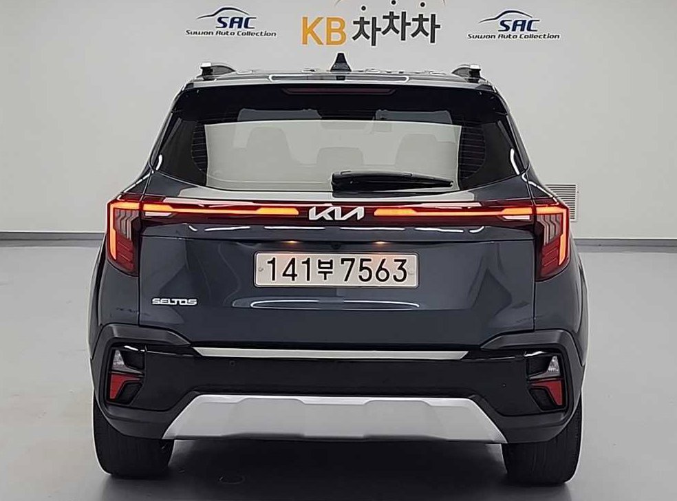 기아 셀토스 가솔린 2.0 2WD 사진 3