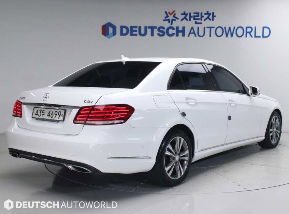 벤츠 E 클래스 E220 CDI 아방가르드 사진 2