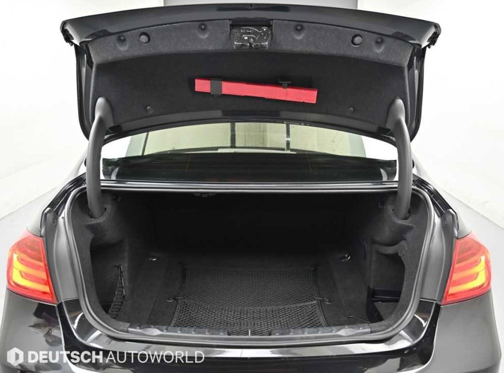 BMW 3시리즈 320d M 스포츠 사진 19
