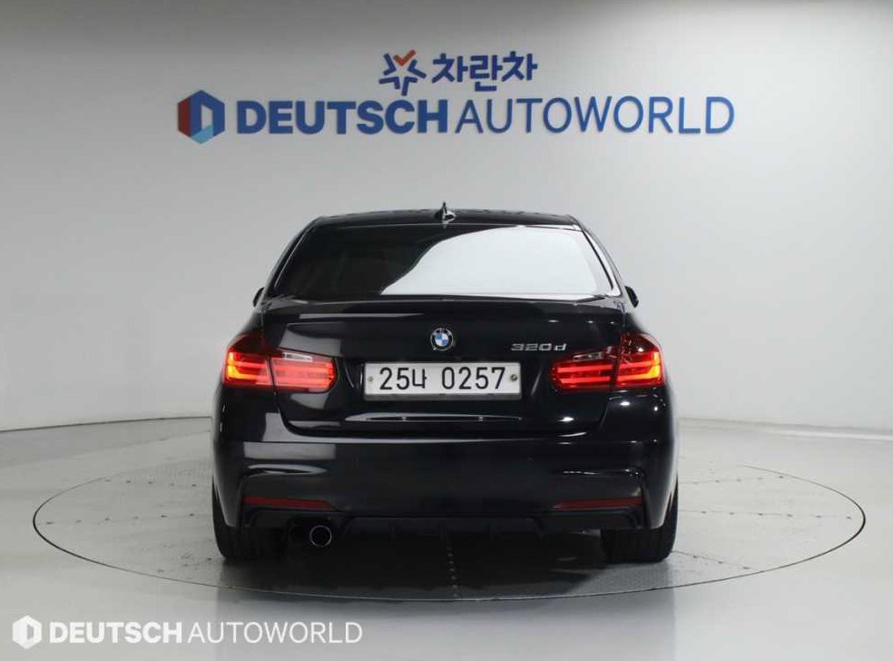 BMW 3시리즈 320d M 스포츠 사진 4