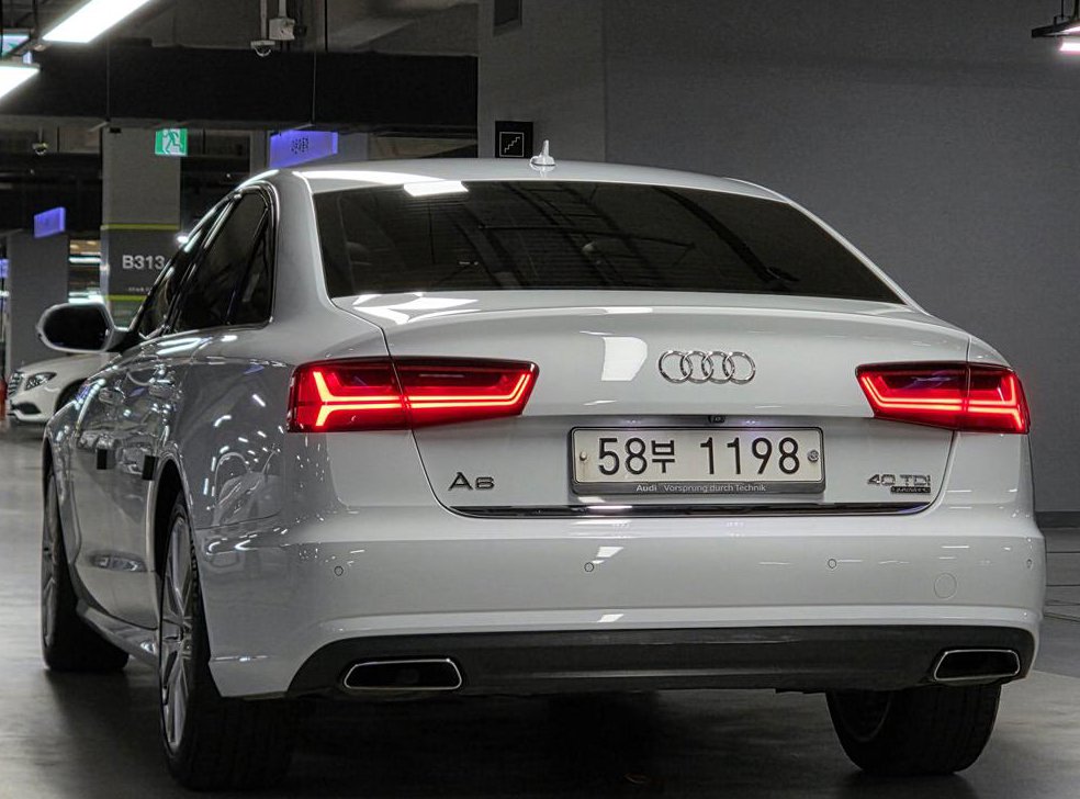 아우디 A6 40 TDI 콰트로 사진 4
