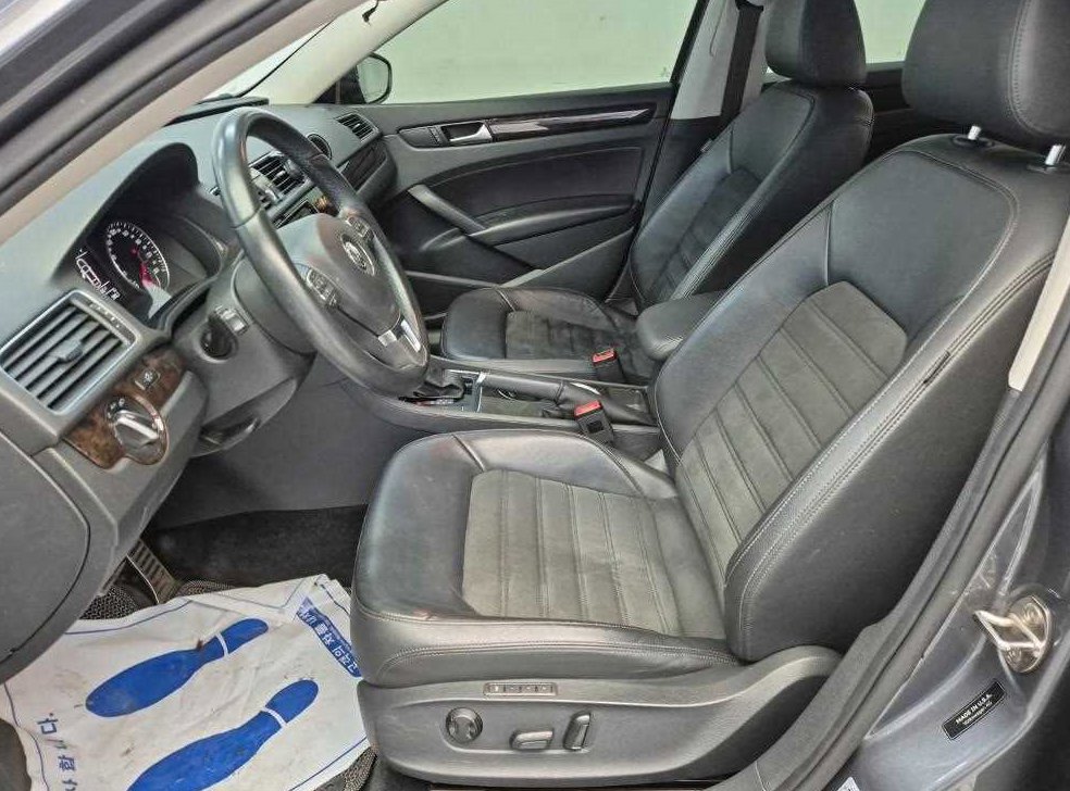 폭스바겐 파사트 2.0 TDI 사진 11