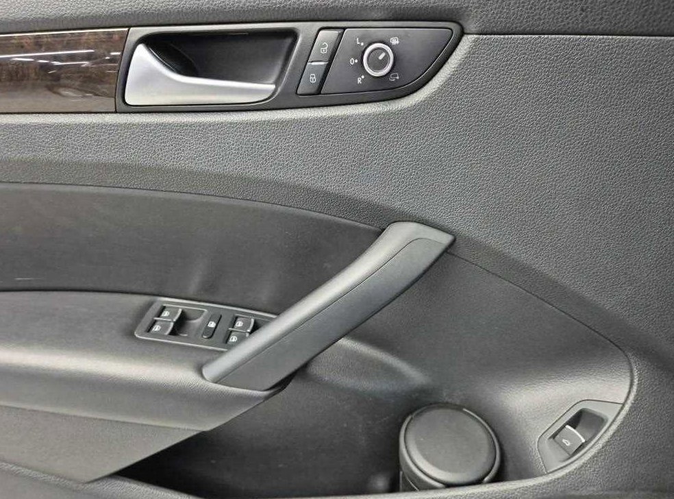 폭스바겐 파사트 2.0 TDI 사진 17