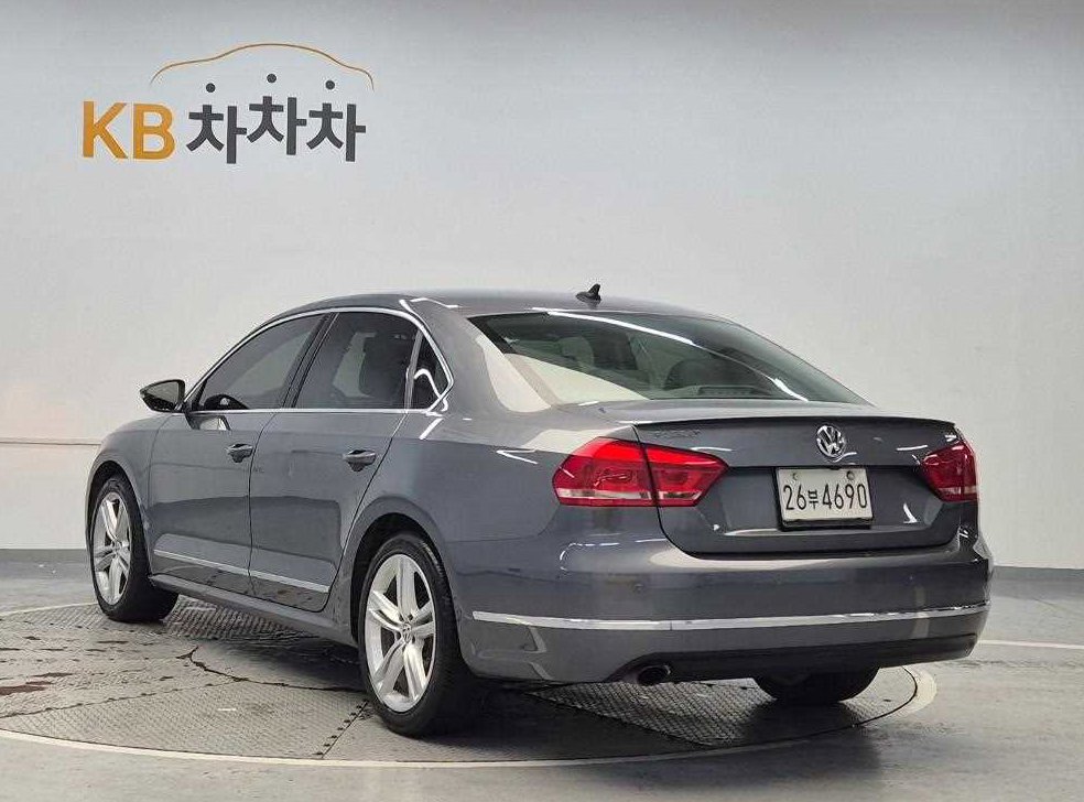 폭스바겐 파사트 2.0 TDI 사진 2