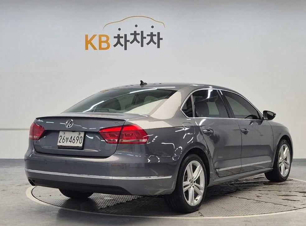 폭스바겐 파사트 2.0 TDI 사진 3