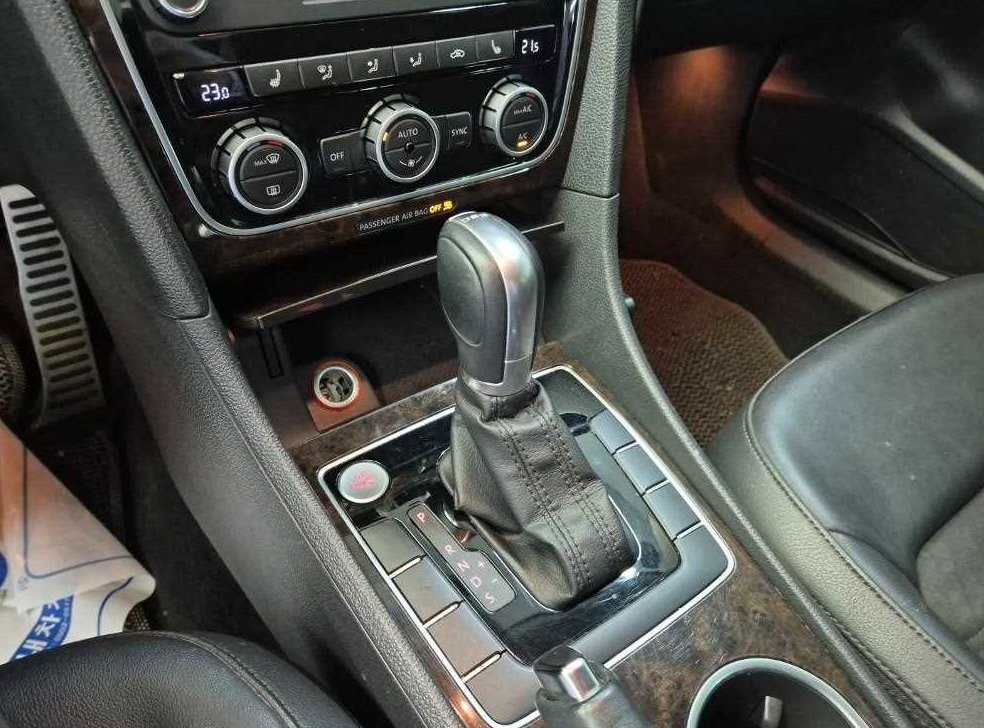 폭스바겐 파사트 2.0 TDI 사진 8