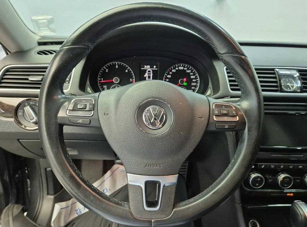 폭스바겐 파사트 2.0 TDI 사진 9