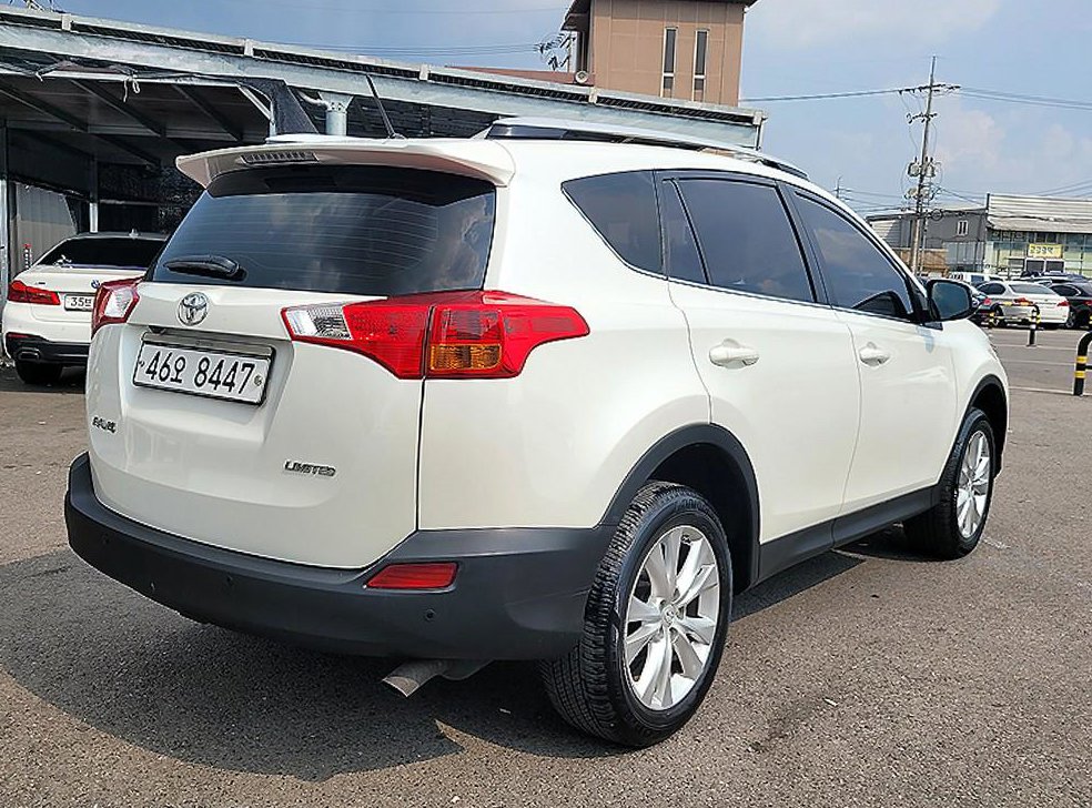 토요타 라브4 2.5 2WD 사진 4