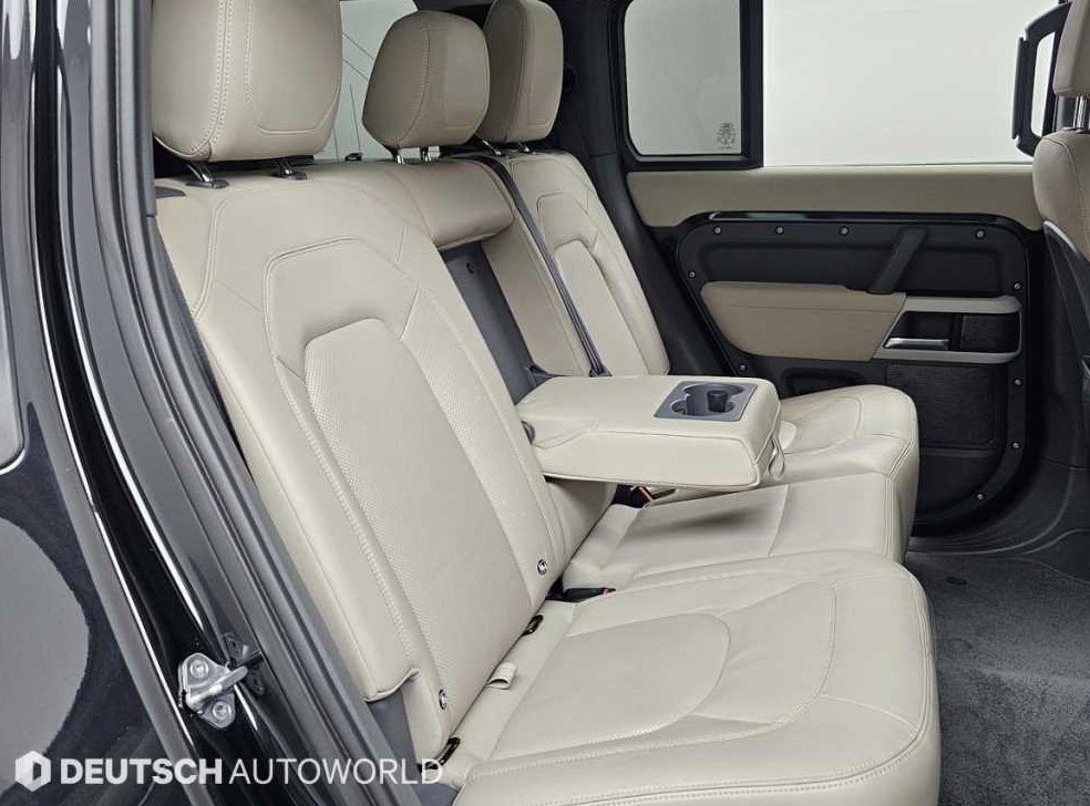 랜드로버 디펜더 110 D250 SE 사진 12