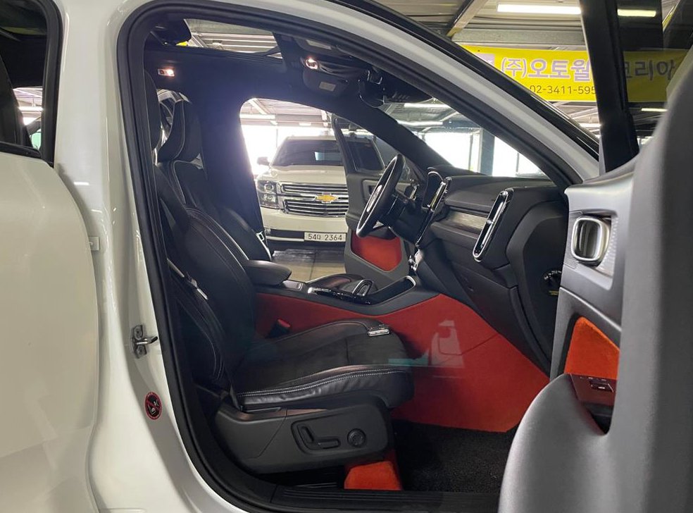 볼보 XC40 T4 4WD R-디자인 사진 9