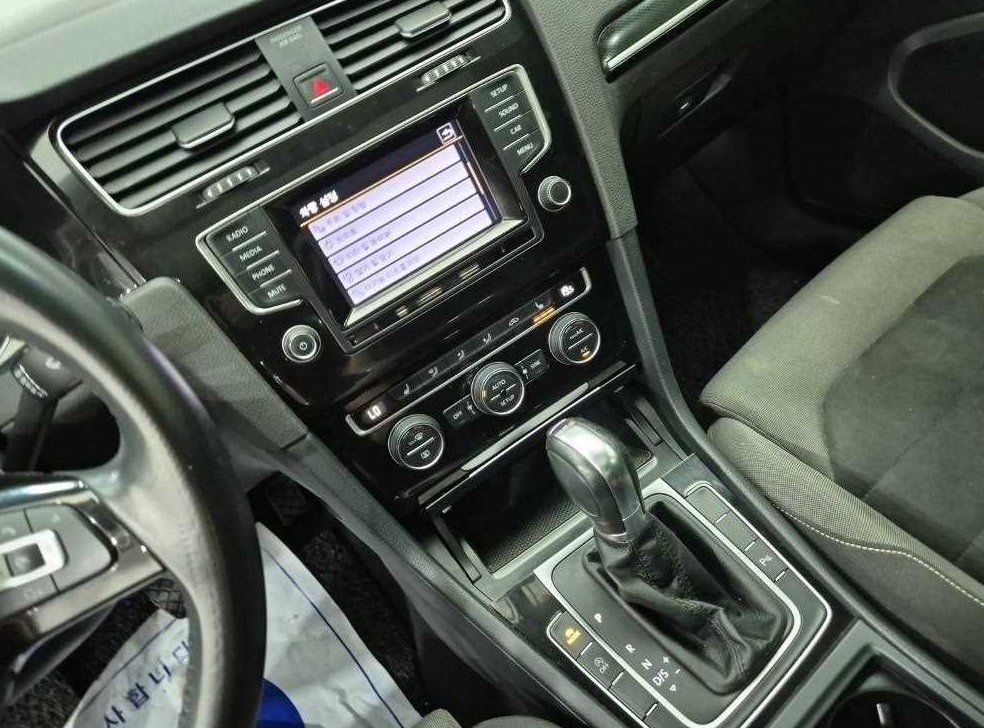 폭스바겐 골프 2.0 TDI 사진 10