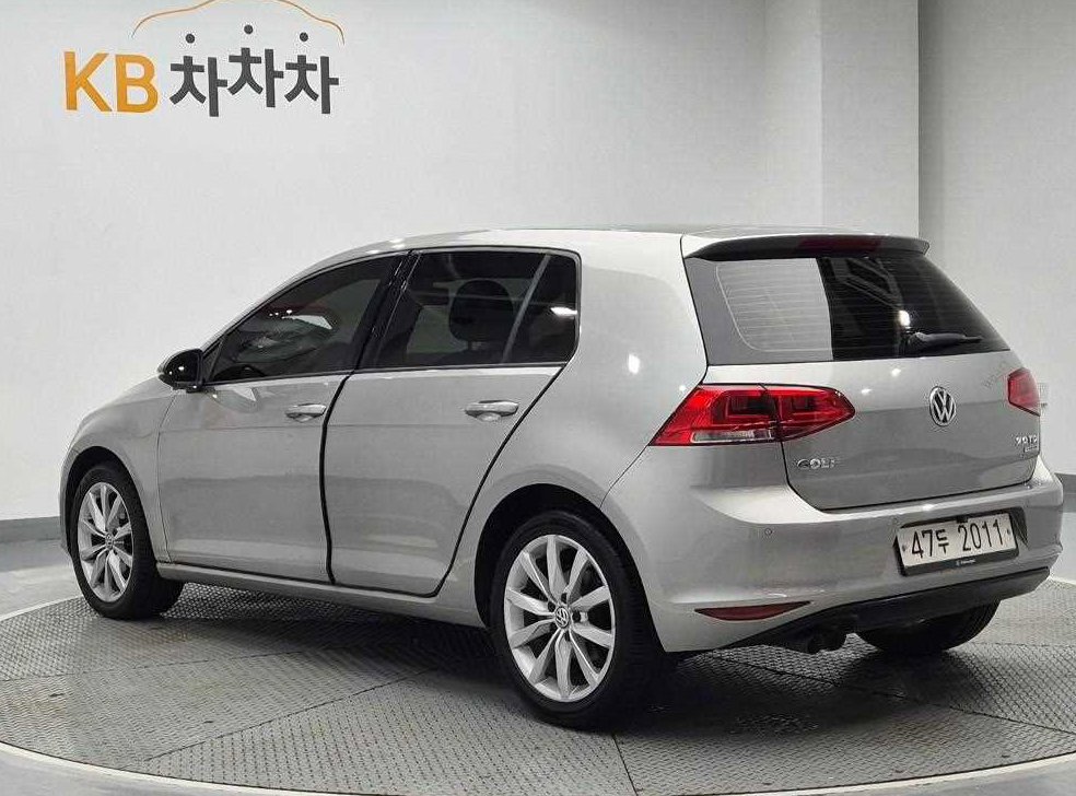 폭스바겐 골프 2.0 TDI 사진 2