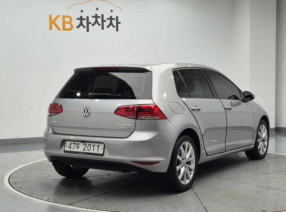 폭스바겐 골프 2.0 TDI 사진 3