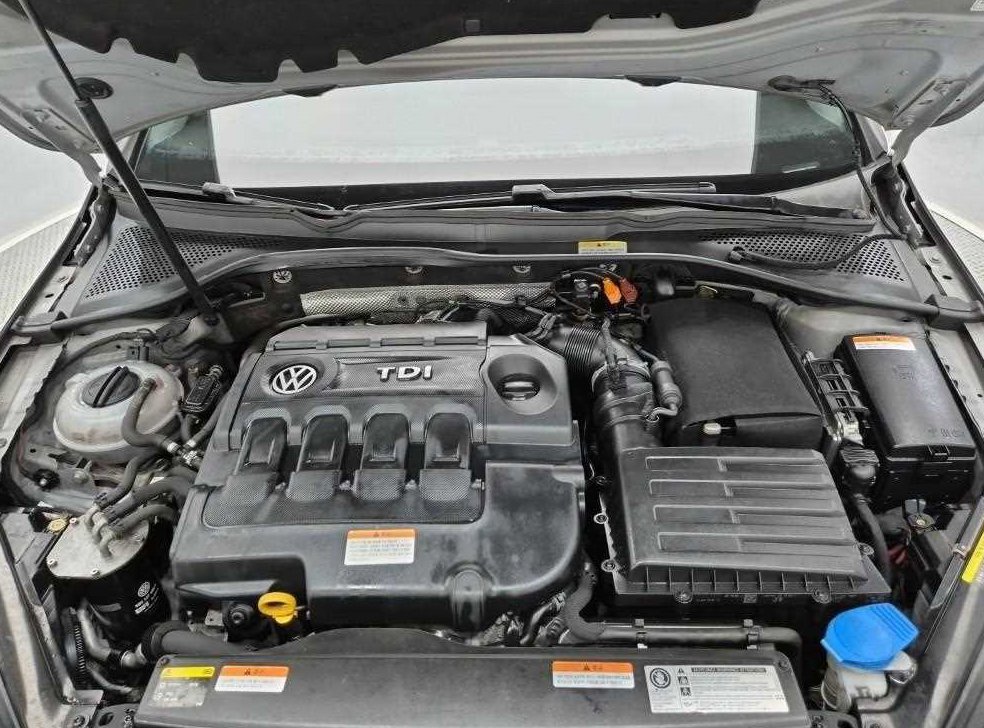 폭스바겐 골프 2.0 TDI 사진 5