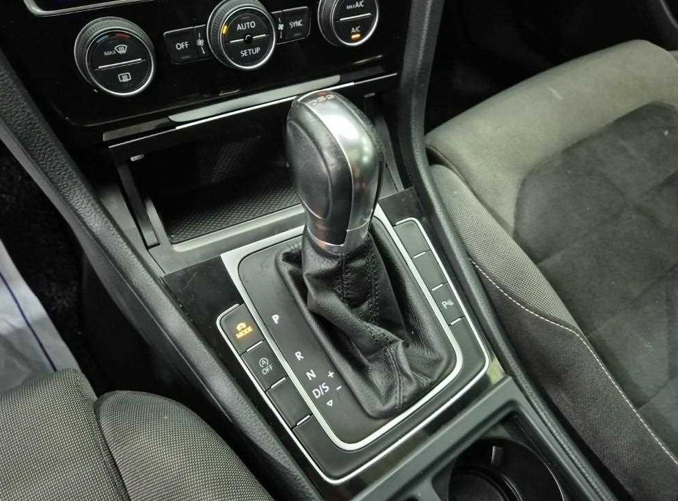 폭스바겐 골프 2.0 TDI 사진 8