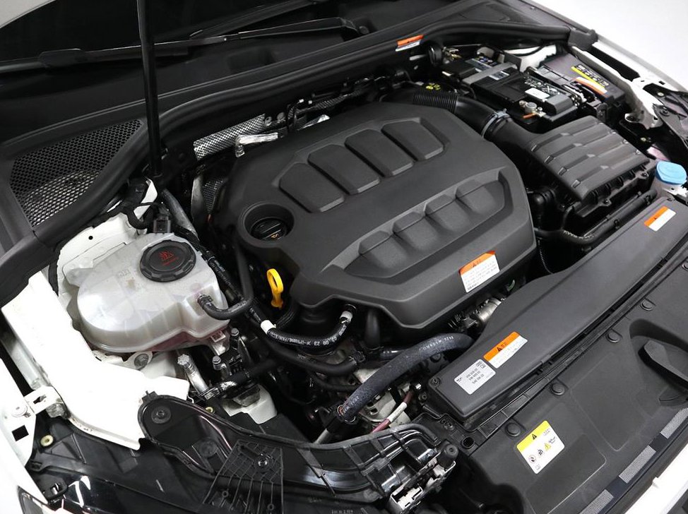 아우디 A3 40 TFSI 프리미엄 사진 6