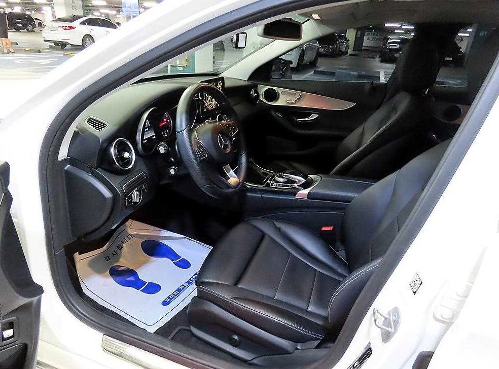 벤츠 C 클래스 C200 아방가르드 사진 6