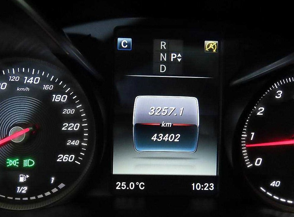 벤츠 C 클래스 C200 아방가르드 사진 9