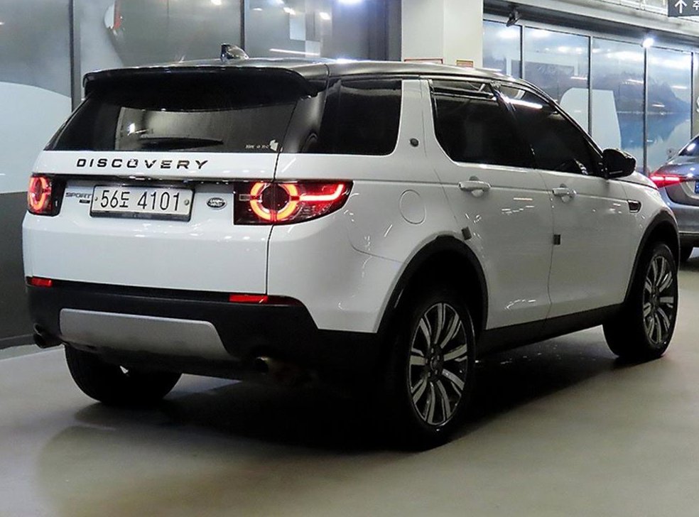 랜드로버 디스커버리 스포츠 2.0 TD4 HSE 럭셔리 사진 4