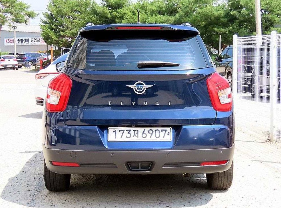 KG모빌리티(쌍용)  티볼리 4WD 디젤 1.6 IX 사진 4