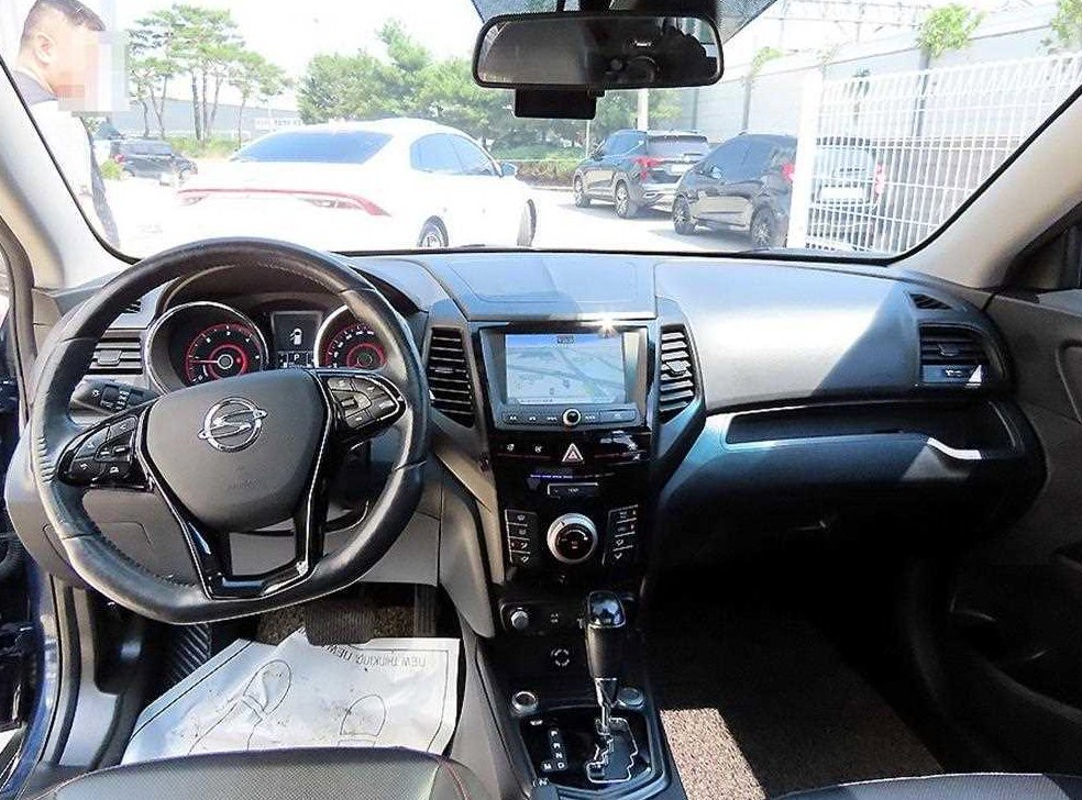 KG모빌리티(쌍용)  티볼리 4WD 디젤 1.6 IX 사진 7