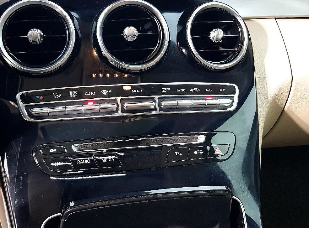 벤츠 C 클래스 C220 d 아방가르드 사진 12