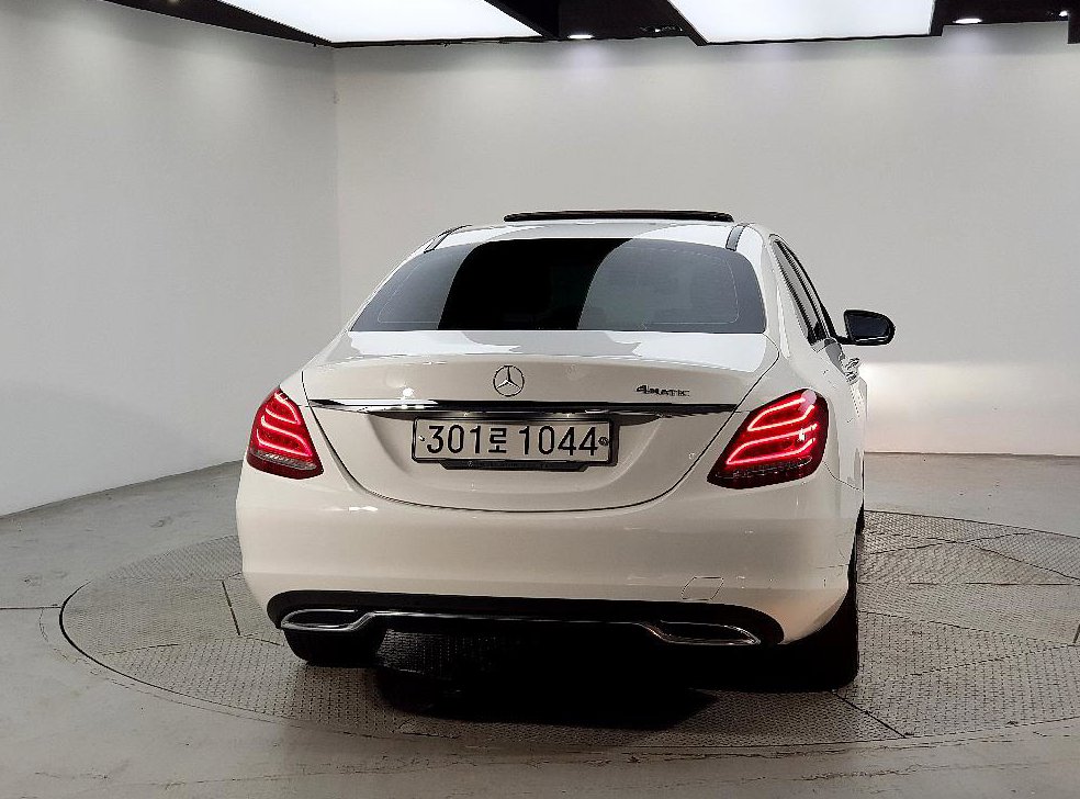 벤츠 C 클래스 C220 d 아방가르드 사진 3