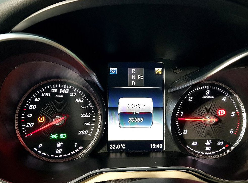 벤츠 C 클래스 C220 d 아방가르드 사진 7