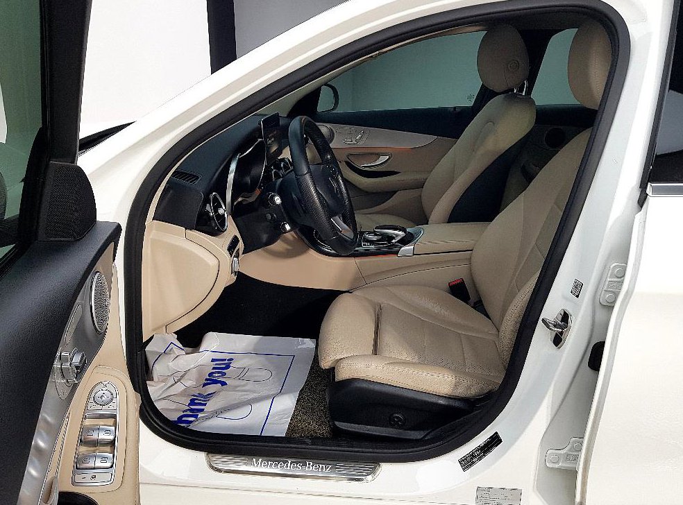 벤츠 C 클래스 C220 d 아방가르드 사진 8