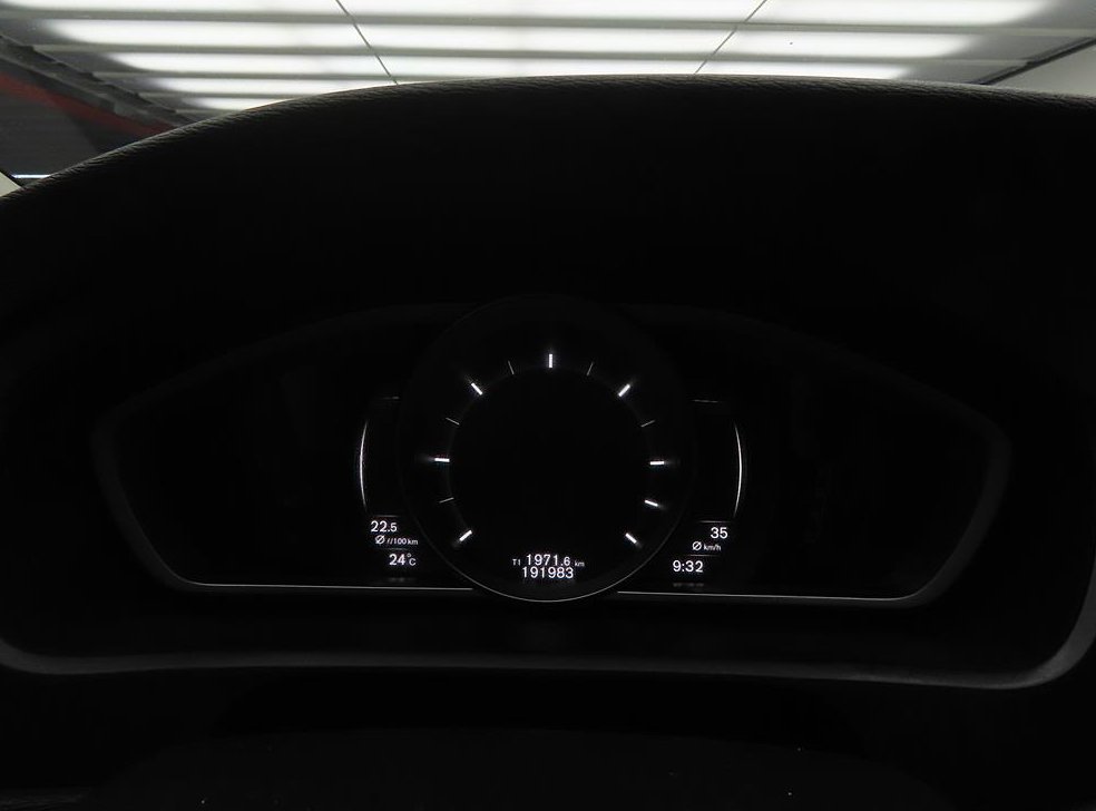 볼보 V40 D3 사진 9