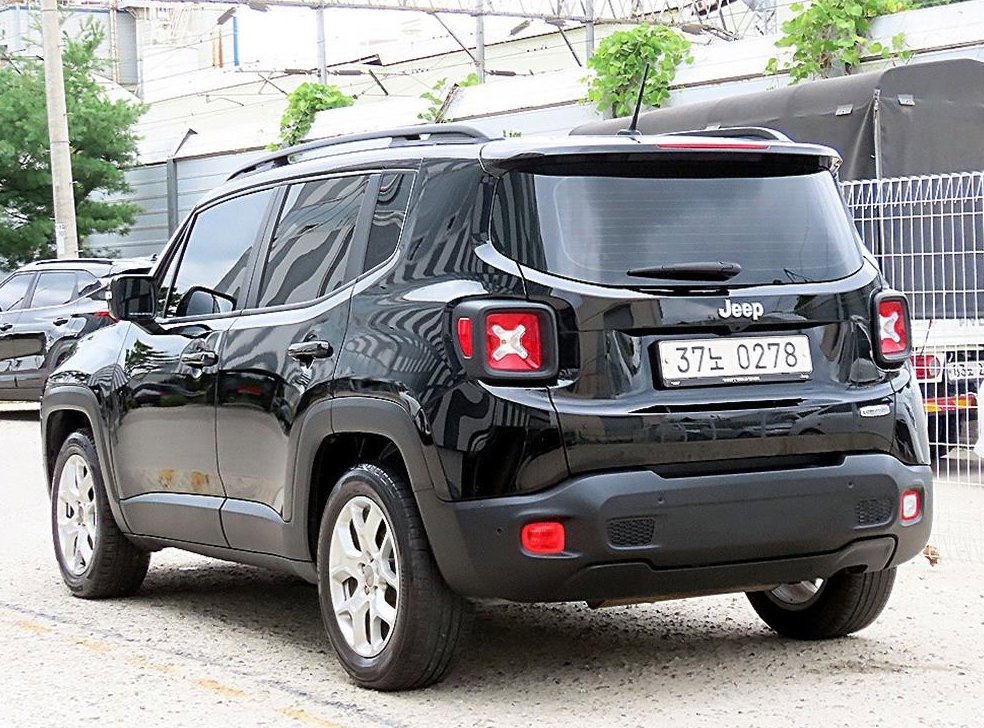 지프 레니게이드 2.4 론지튜드 사진 3
