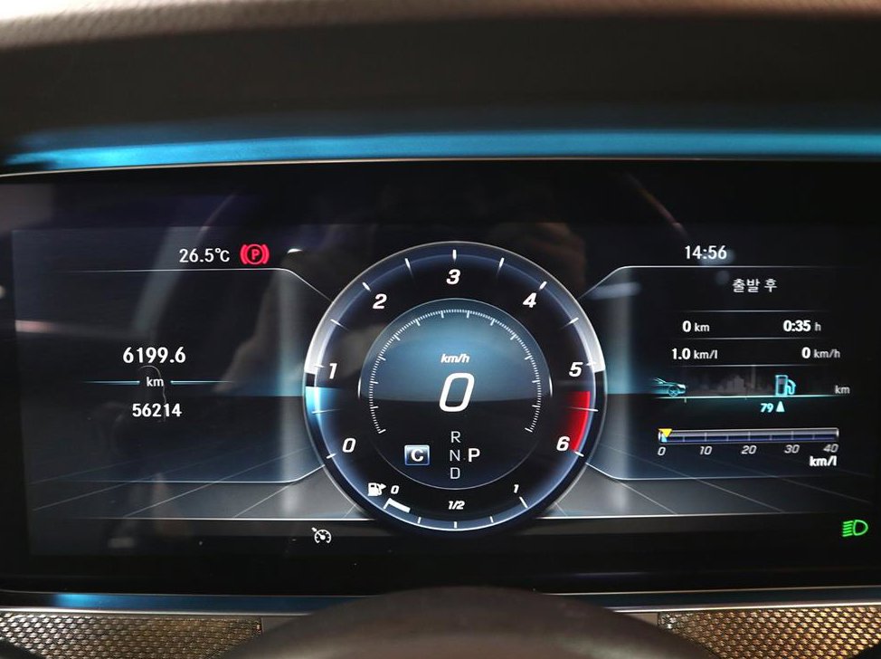 벤츠 CLS 클래스 CLS 300d AMG Line 사진 6