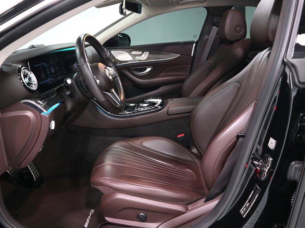 벤츠 CLS 클래스 CLS 300d AMG Line 사진 8