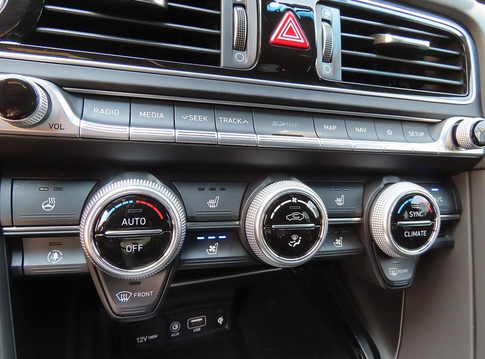 제네시스 G70 2.0T AWD 사진 10
